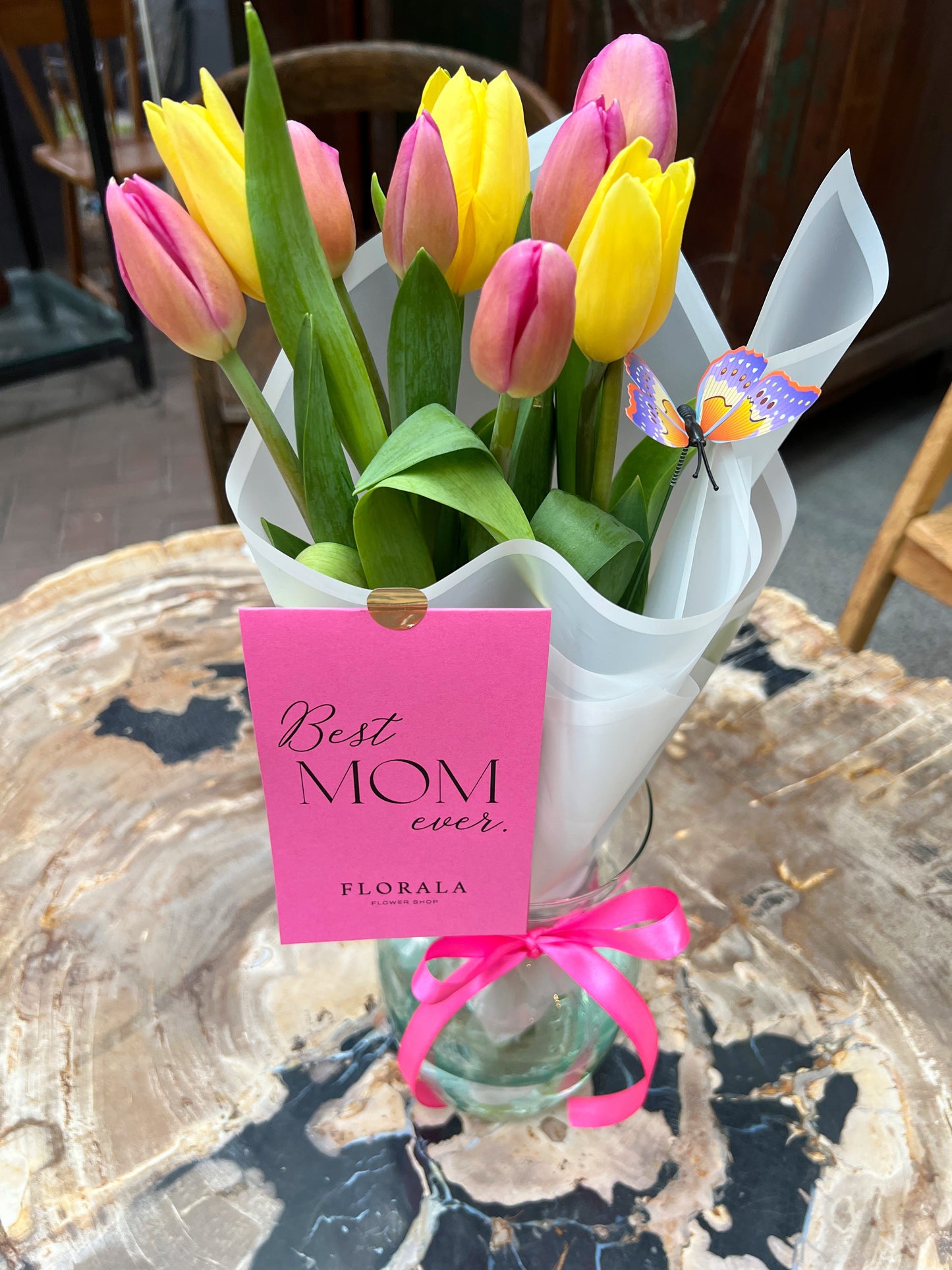 Florero 30 tulipanes